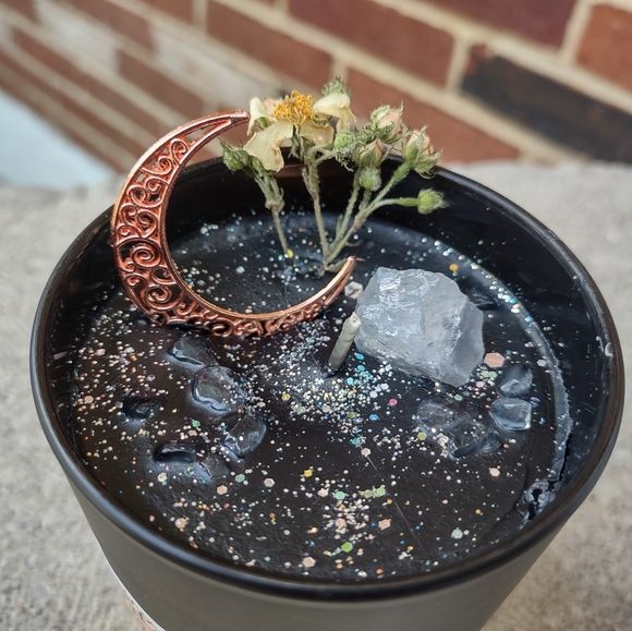 Lunar Eclipse 6oz Hand Poured Candle - Picture 7 of 16